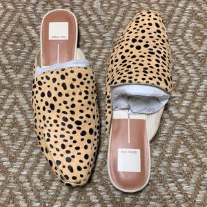 Cute dolce vita slides!